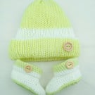 Baby Hat & Booties - Pale Lime Green & White Hat & Booties Gift Set