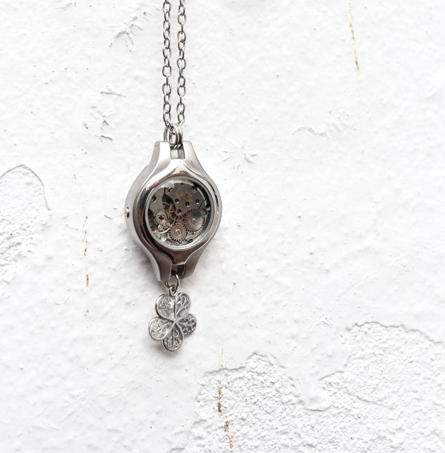 Upcycled steampunk theme - Vintage ladies watch necklace