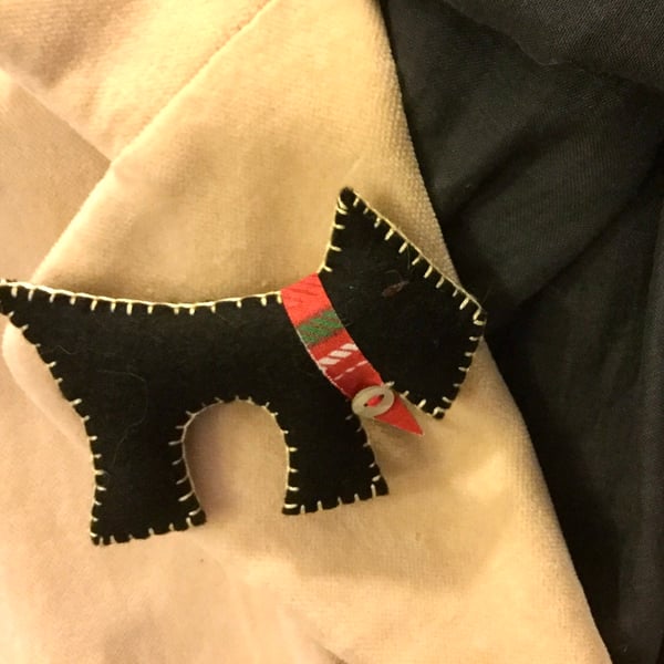 Scottie Dog Brooch with tartan collar Seconds Sunday