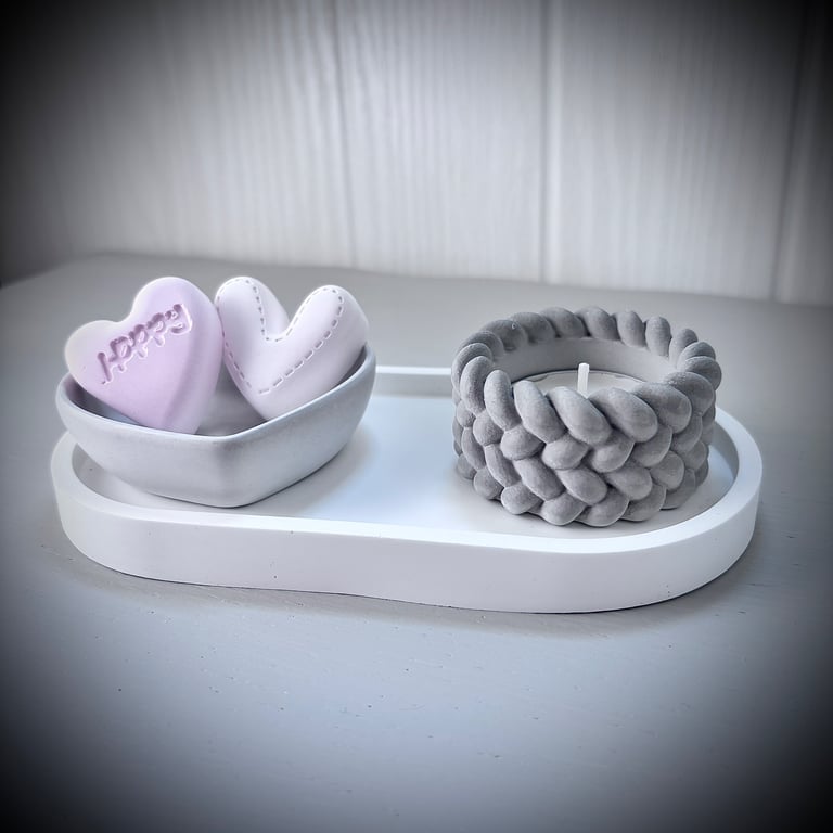 Oval Tray Gift Set with Heart Dish, Diffuser Pebbles & Tea Light Holder