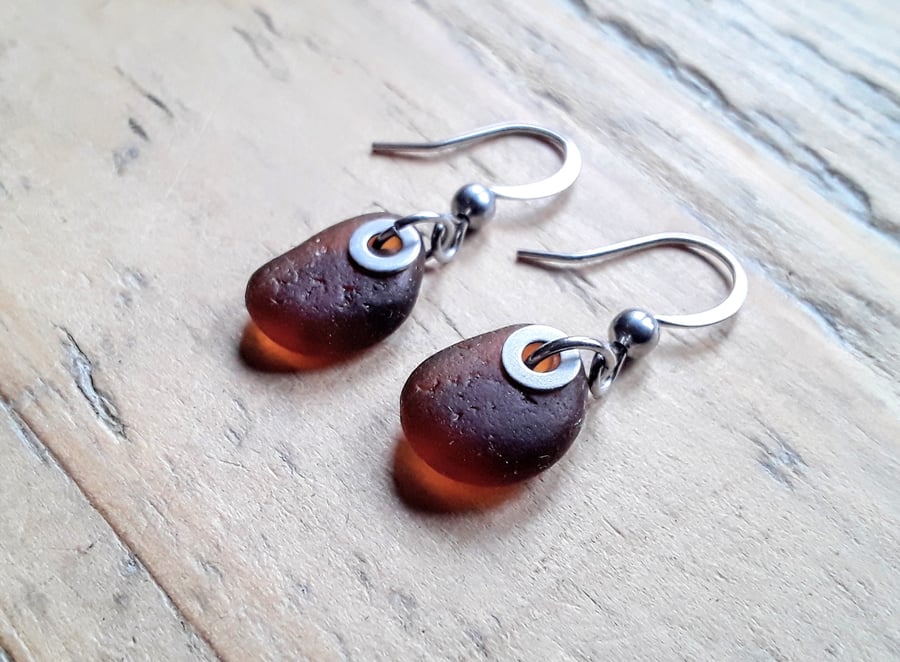 Seaglass Earrings: Deep Amber