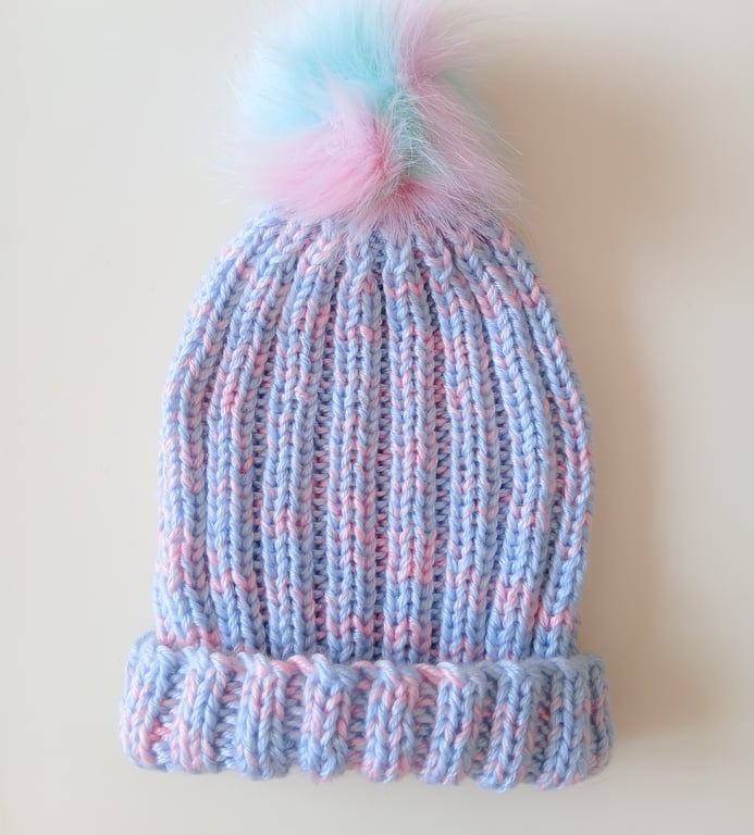 KNITTING PATTERN PDF Pale Blue Ombre Beanie