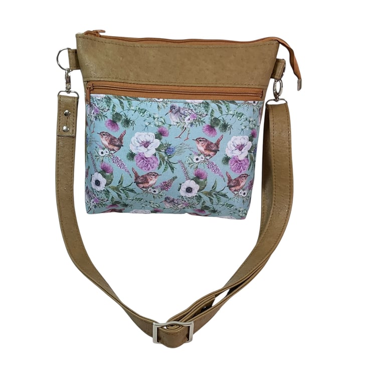 Handbag in faux Leather and garden  bird and floral print  fabric, medium sized 
