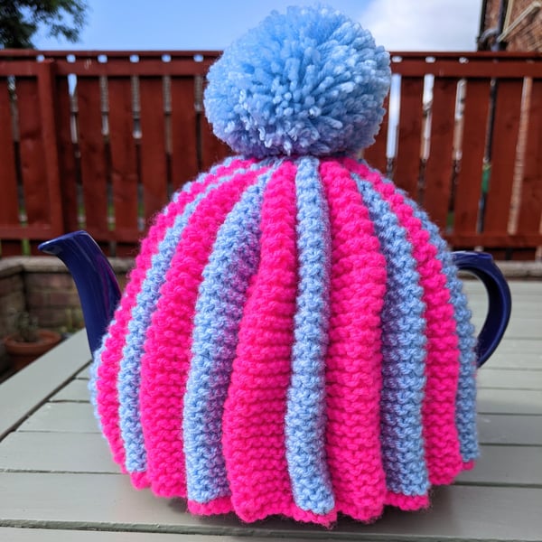 SALE Vintage style tea cosy in pink and blue - Folksy