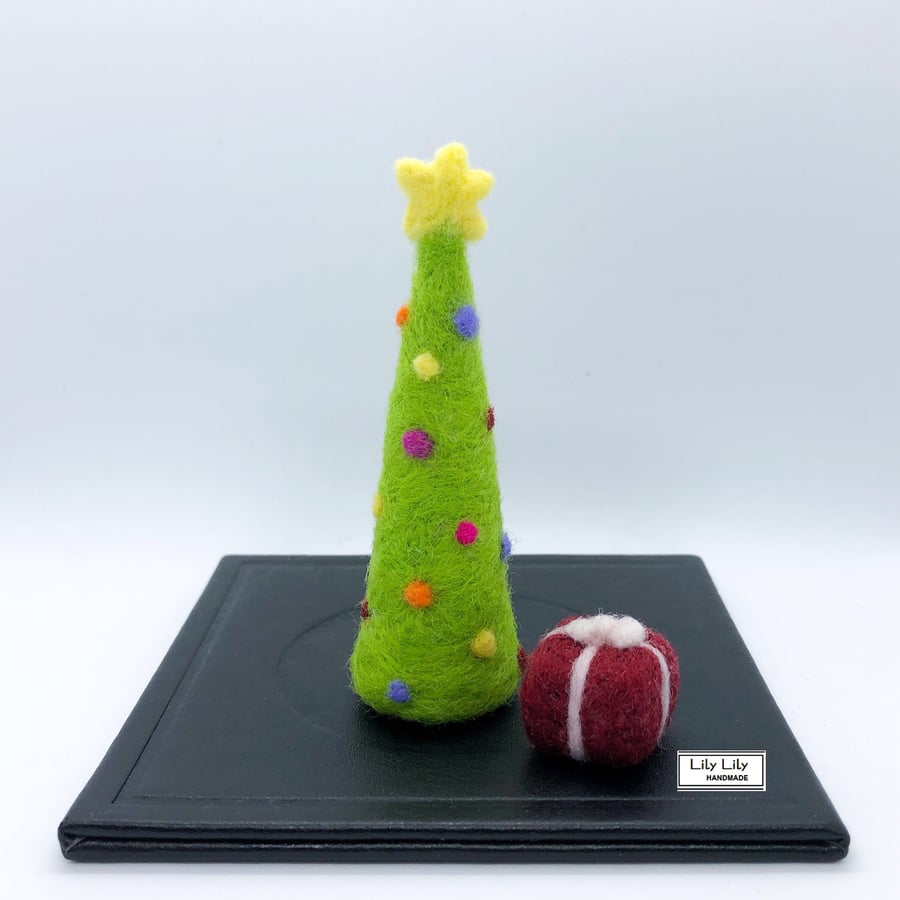 Mini Christmas tree and present decorations, needle felted by Lily Lily Handmade
