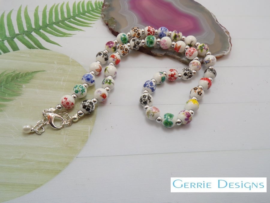 Lovely Ceramic Printed Mixed Colour Beads Necklace