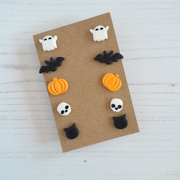 Halloween themed set of stud earrings