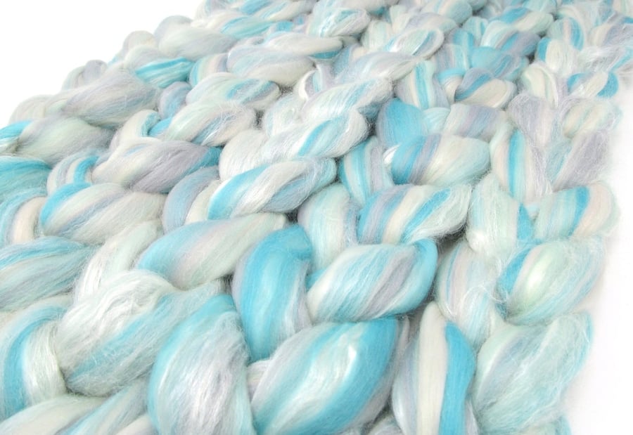 Frozen - Luxury Merino Wool and Silk Blend Combed Top 100g Spinning and Felting