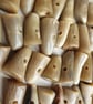 38mm (1 & 12") Real Horn Beige Toggle 1st quality - Image 3