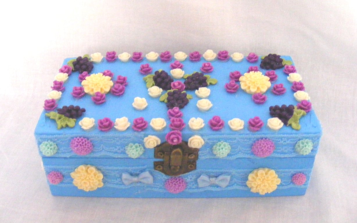 Flower and lace jewellery or memory box.