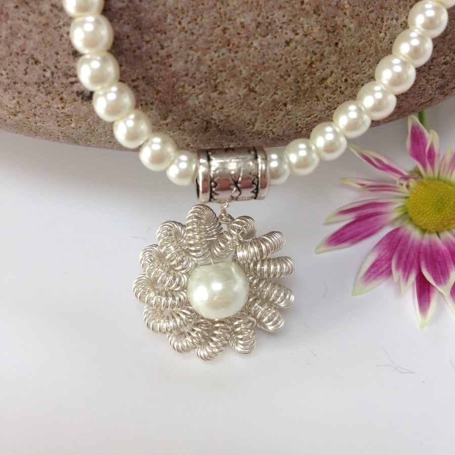  Pearl Flower Necklace