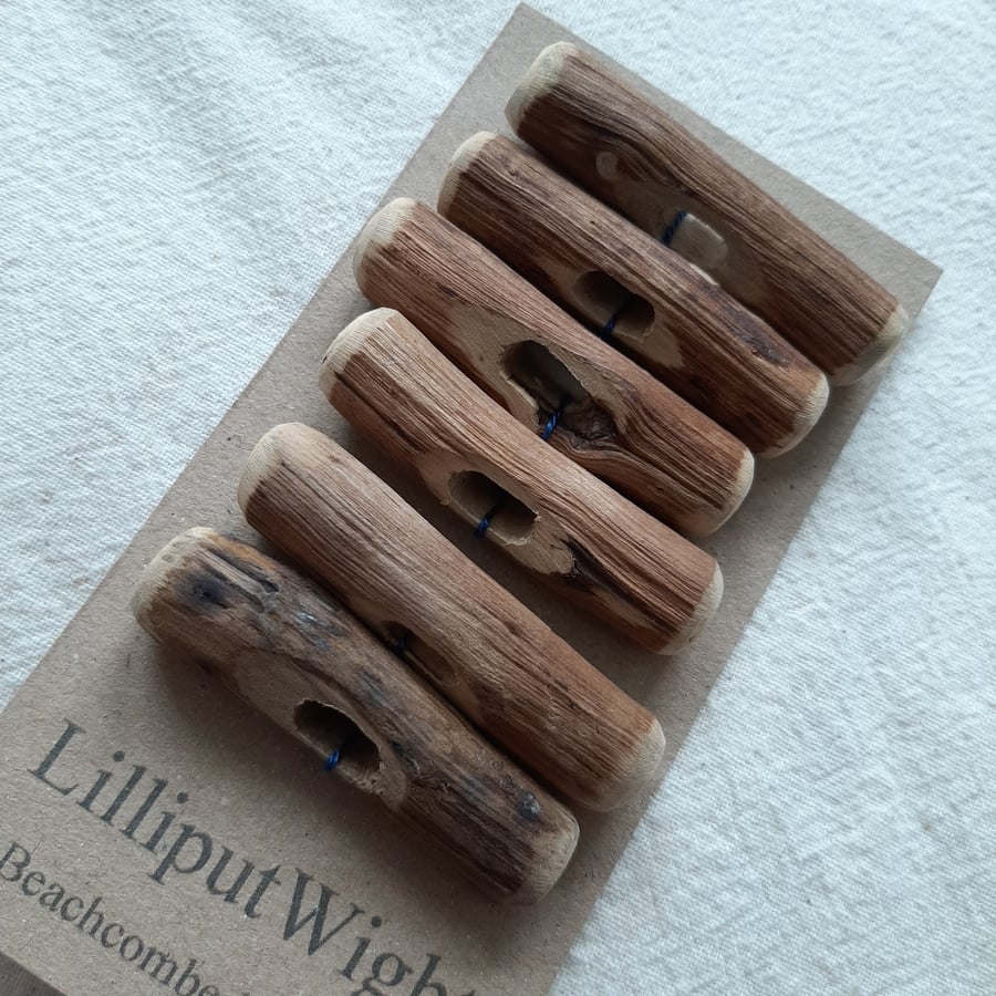 Set of 6 large driftwood toggle buttons with single hole