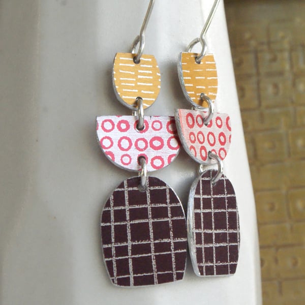 Colour pop dangle earrings - dark red & mustard