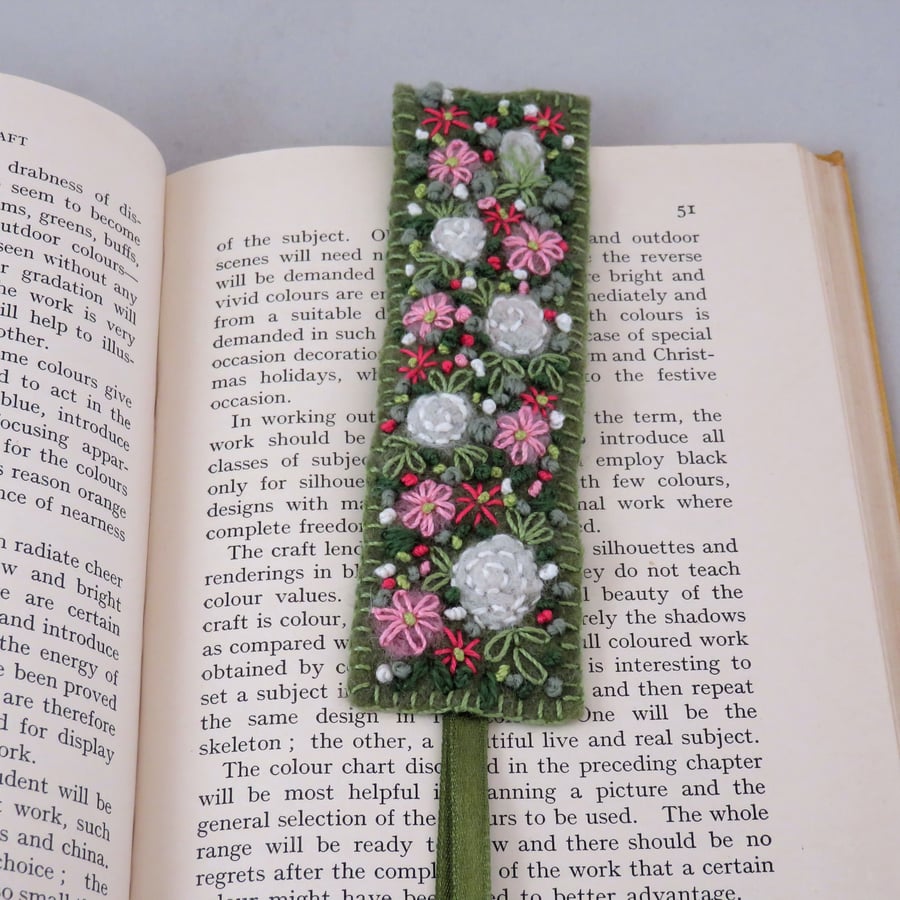 White roses with pink anemones Bookmark - embroidered and felted