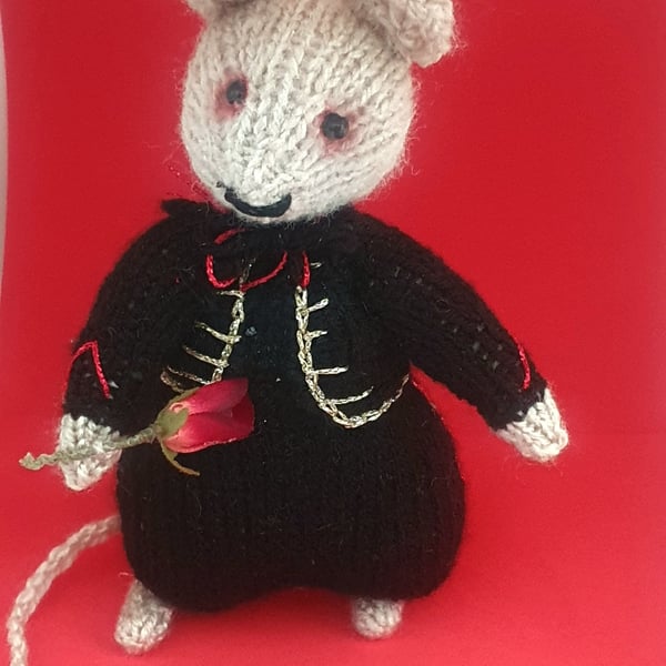 Hand Knitted Mouse- Gee