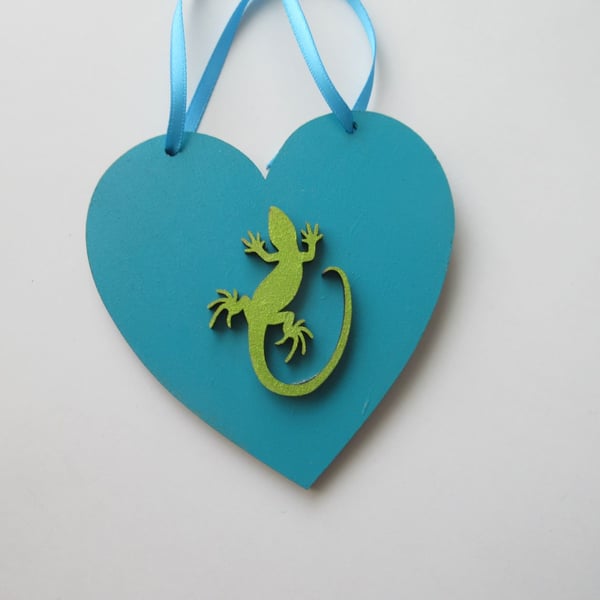 Lizard Reptile Newt Hanging Decoration Heart White Lime Green