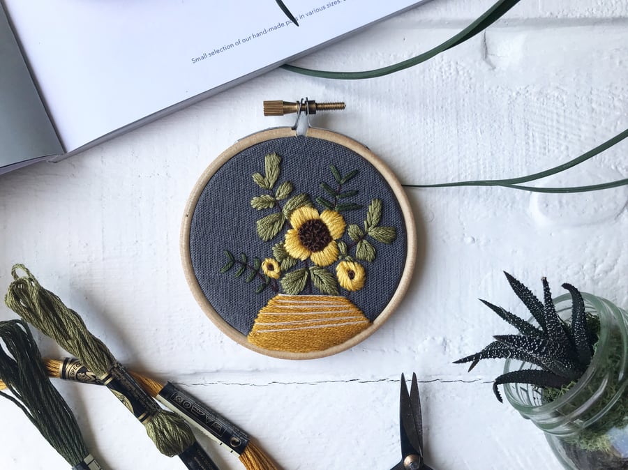 Embroidered flower vase. Botanical art. Embroidered hoop. Botanical embroidery. 