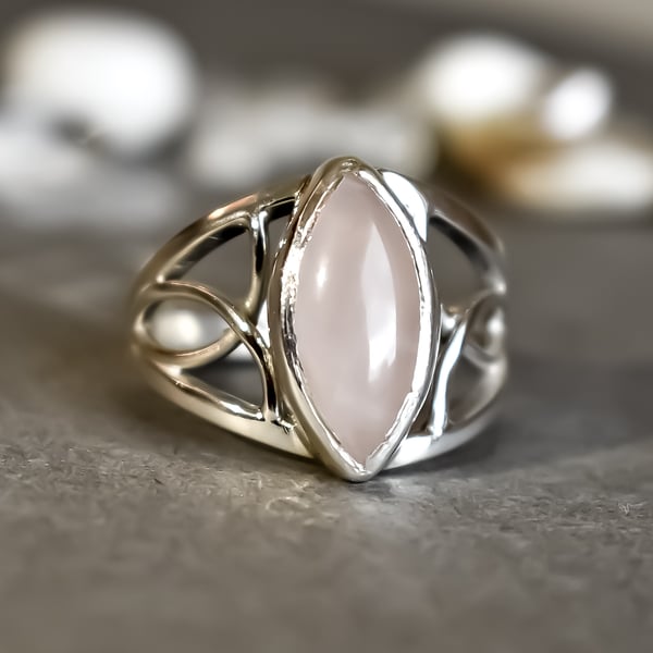 Rose Quartz Ring, Argentium Silver Ring, Rosequartz Statement Ring