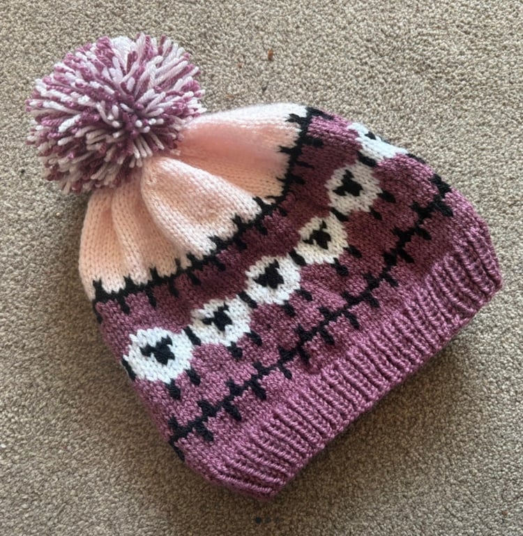 Bobble hat