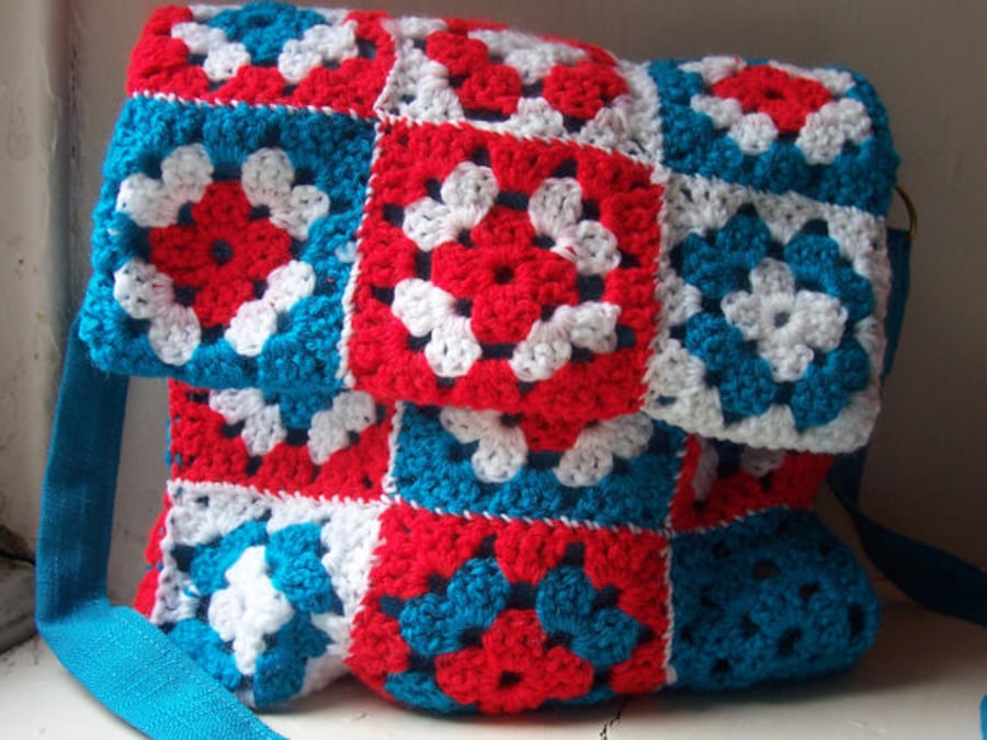 Crochet Granny Square messenger bag - Annie