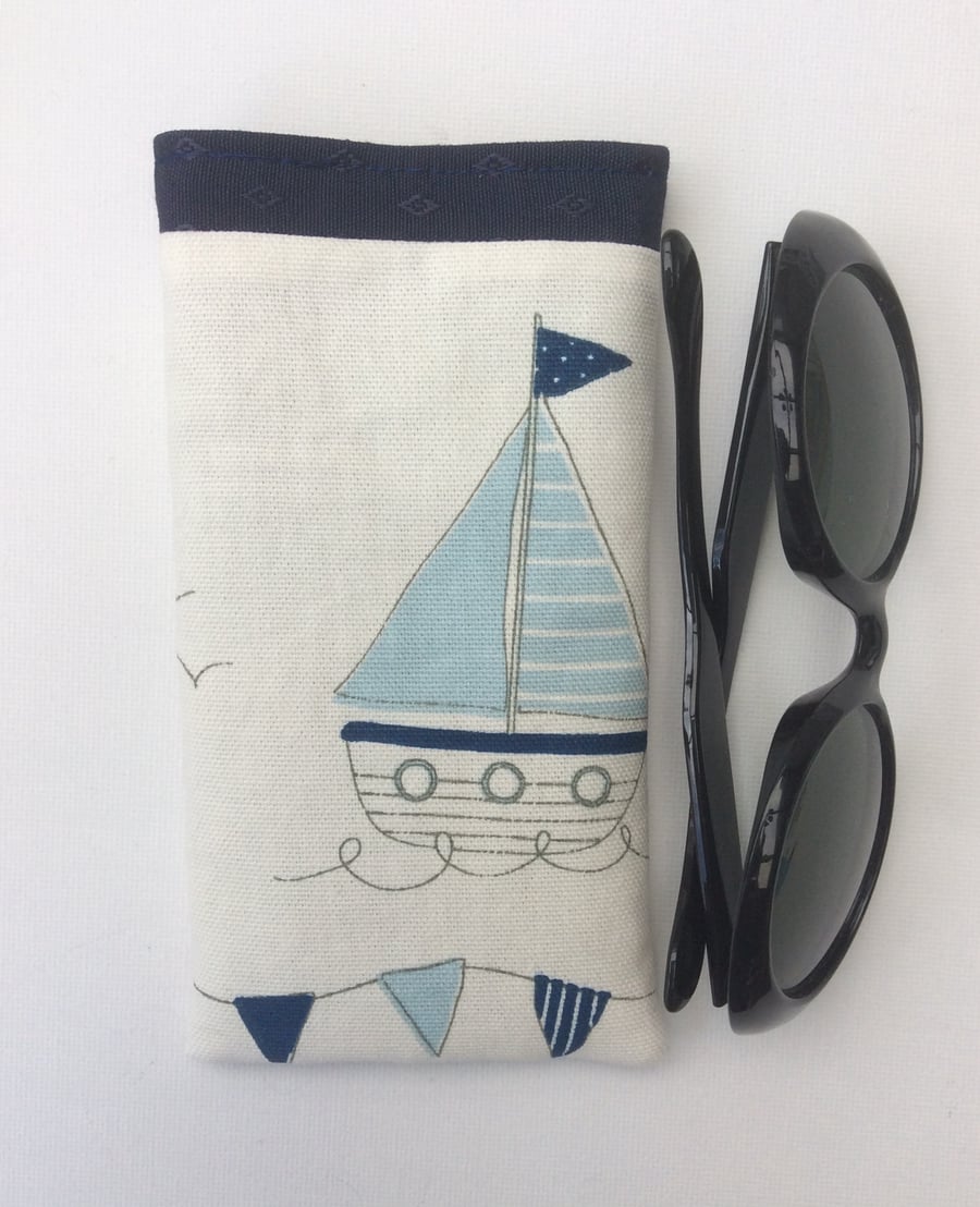 Sunglasses case, glasses case, blue and white boat and bunting