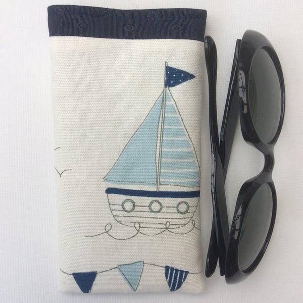 Sunglasses case, glasses case, blue and white boat and bunting