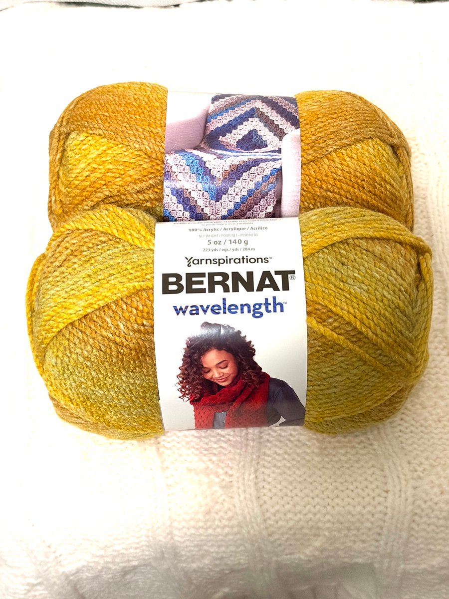 2 Balls x 140g Bernat Wavelength Yarn : colour Amber : Acrylic Yarn