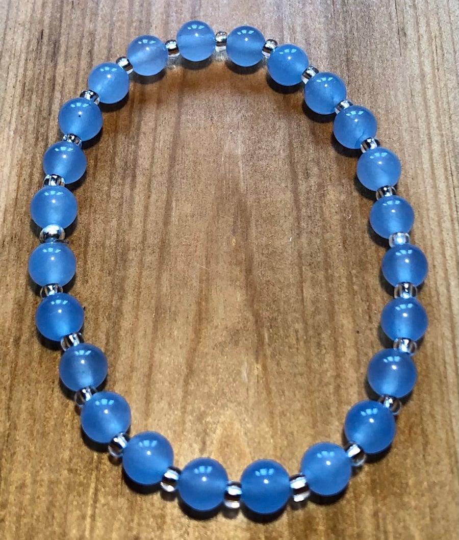 Blue chalcedony elasticated bracelet