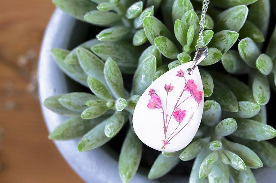 Real Flower Necklace Pink Gypsophila Baby Breath Necklace Pink Teardrop Gifts fo