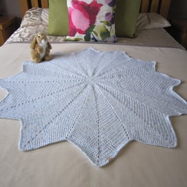 Crochet Blue baby blanket, gender neutral, newborn baby gift idea