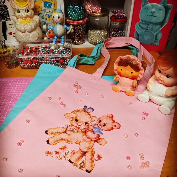 Cute Vintage decal tote bags