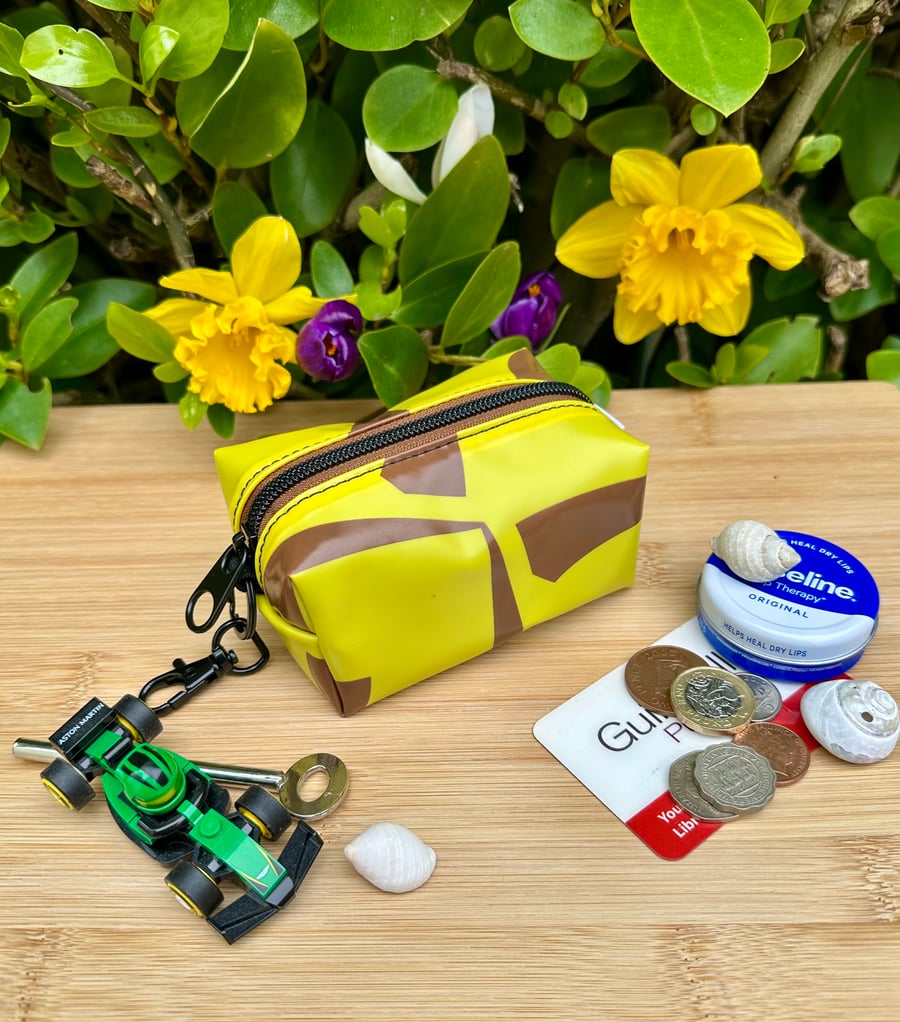 Giraffe -  Repurposed Chunky Keyring Pouch