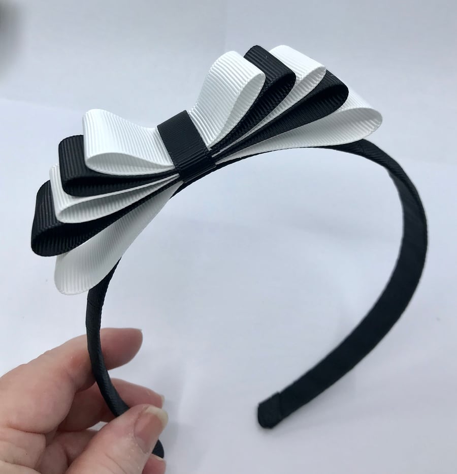 Black Hairband with 5 Layer Black and White Two-tone Straight Bow