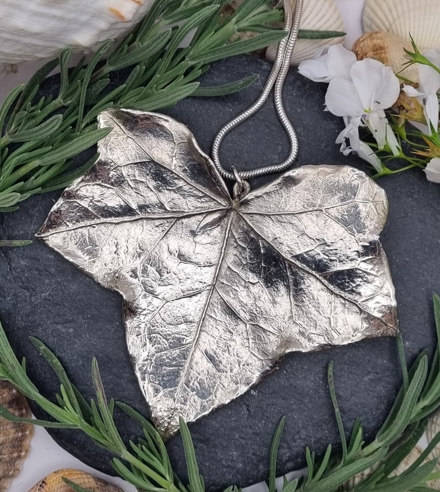 Real Ivy leaf preserved in silver pendant necklace