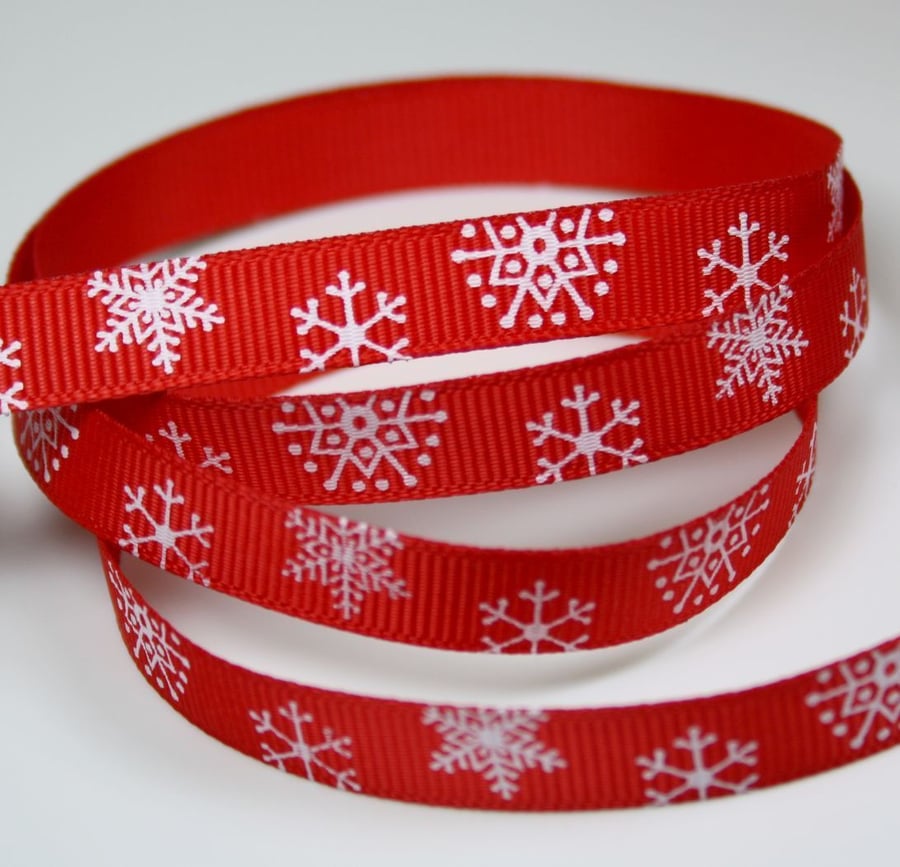 3 meters of 9 mm Grosgrain Red Ribbon with Snowflakes