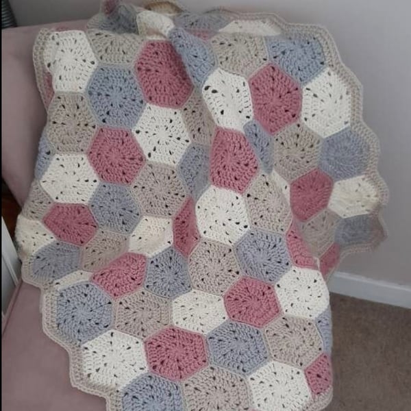 Hexagon crochet baby blanket