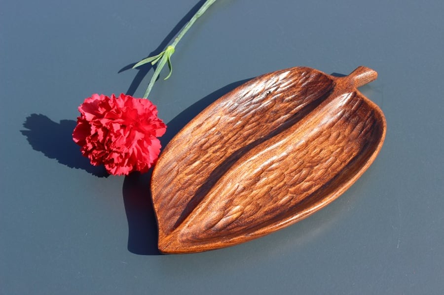 Walnut Snack Dish (WB6)