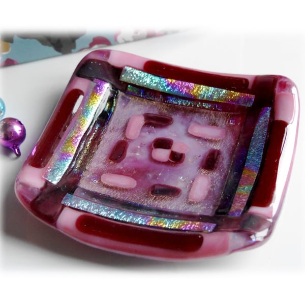 Fused Glass Trinket Dish 9cm Plum Dichroic Bordered 013