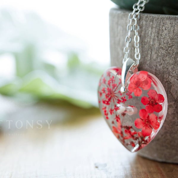 Pressed Flower Necklace Red Flower Heart Blossom handmade jewelry Pressed Flower