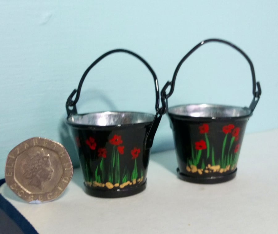 1:12 Scale Poppy Bucket
