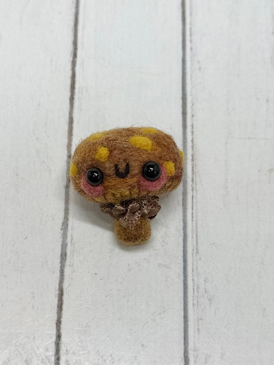 Mini Mushroom Brown Yellow