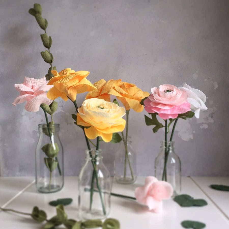 The desk posy collection