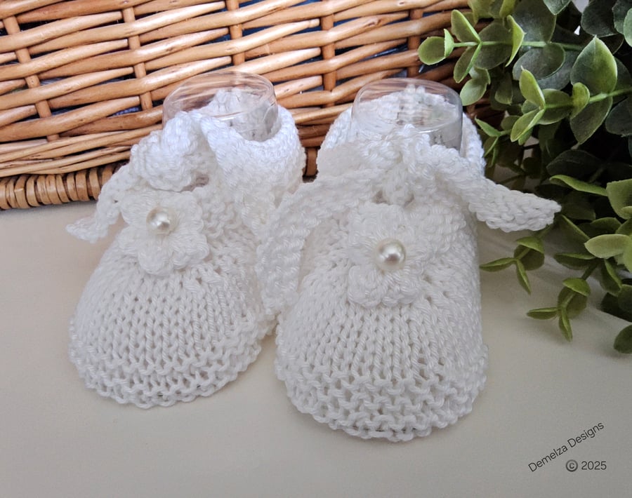 Luxery Organic Cotton Baby Shoes Hand Knitted  3-6 months size