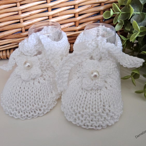Luxery Organic Cotton Baby Shoes Hand Knitted  3-6 months size