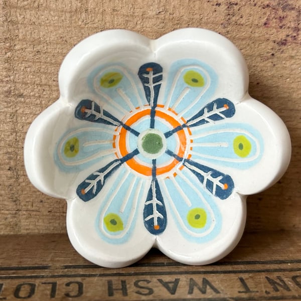 Little flower dish blue and orange