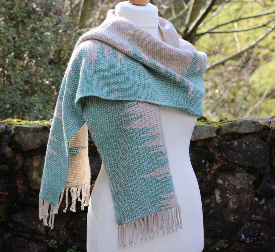 Green and beige handwoven scarf