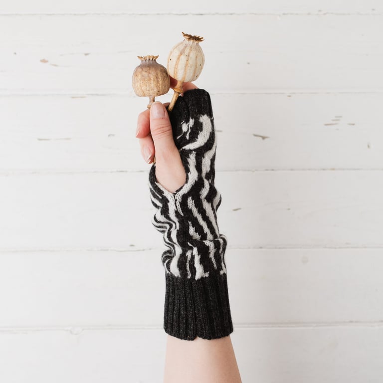 Zebra fingerless gloves - charcoal and ecru