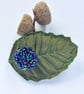 Leaf brooch. - Image 2