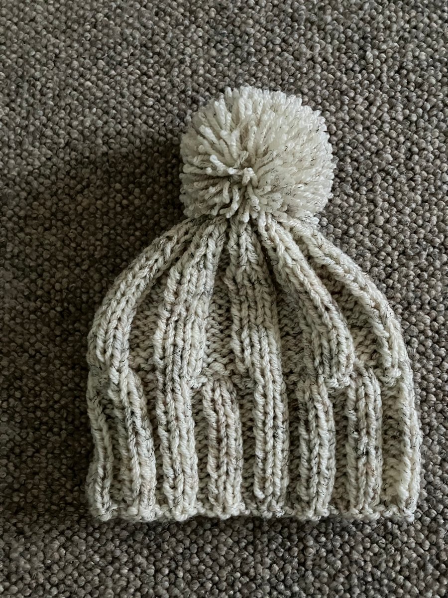 Chunky bobble hat