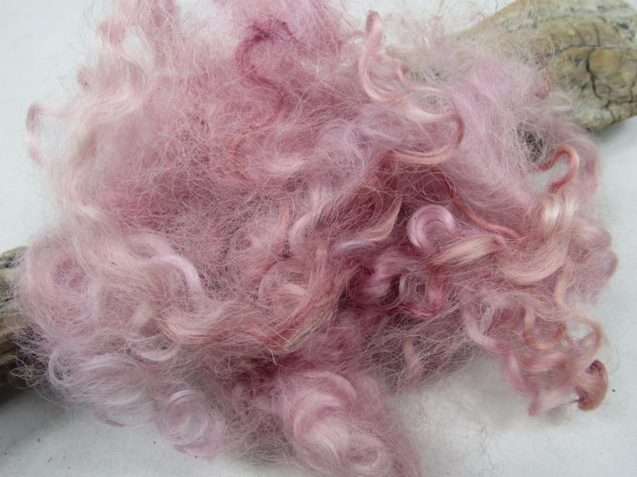 10g Naturally Dyed Pale Pink Masham Felting Wool